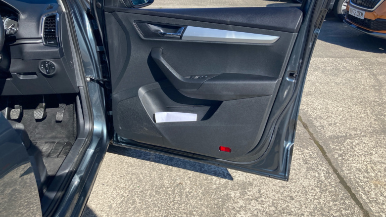 Skoda Karoq 1.0 TSI SE 5dr Petrol Estate